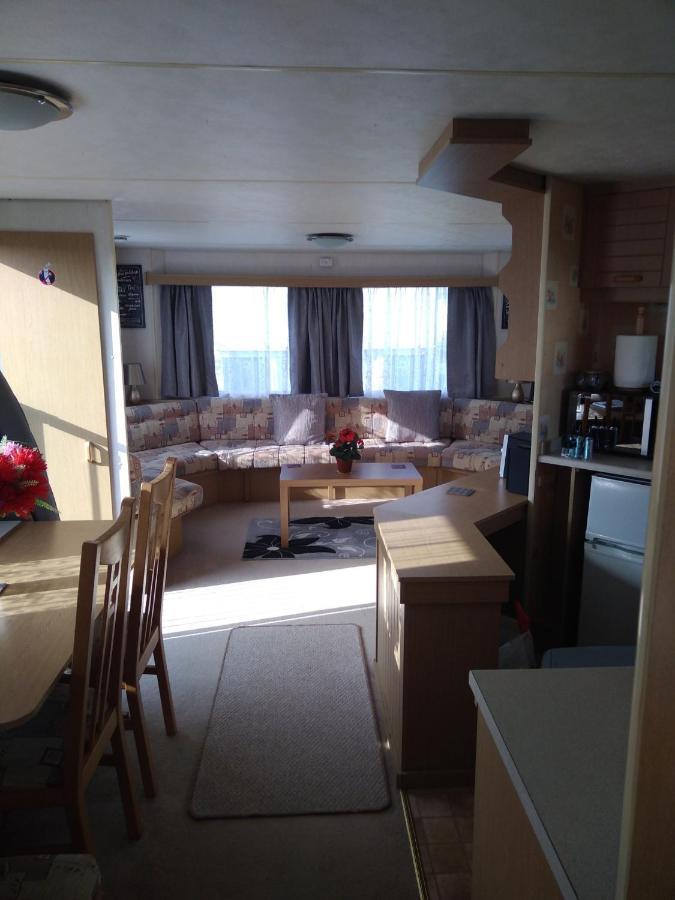 6 Birth Family Holiday Caravan Ingoldmells 10 Mins Walk To The Beach And Fantasy Island And Its Huge 7 Day Market,Easy Route To Skegness By Car Or Bus Bedding Provided Villa Exterior photo