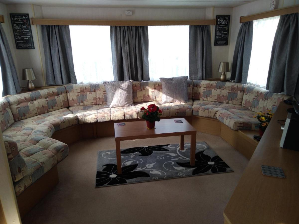 6 Birth Family Holiday Caravan Ingoldmells 10 Mins Walk To The Beach And Fantasy Island And Its Huge 7 Day Market,Easy Route To Skegness By Car Or Bus Bedding Provided Villa Exterior photo