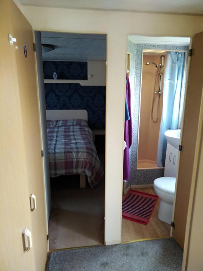 6 Birth Family Holiday Caravan Ingoldmells 10 Mins Walk To The Beach And Fantasy Island And Its Huge 7 Day Market,Easy Route To Skegness By Car Or Bus Bedding Provided Villa Exterior photo