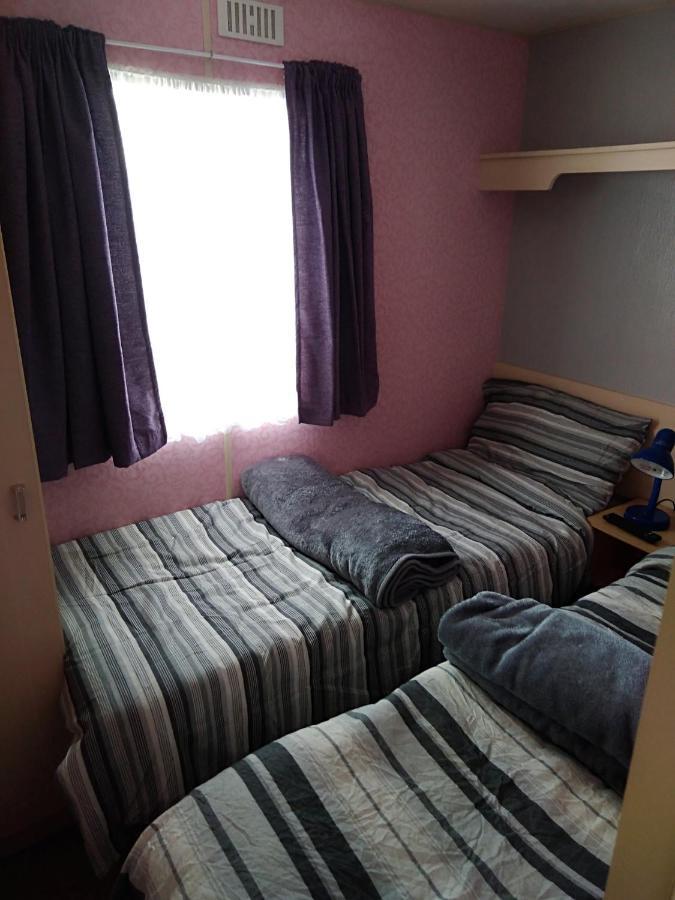 6 Birth Family Holiday Caravan Ingoldmells 10 Mins Walk To The Beach And Fantasy Island And Its Huge 7 Day Market,Easy Route To Skegness By Car Or Bus Bedding Provided Villa Exterior photo