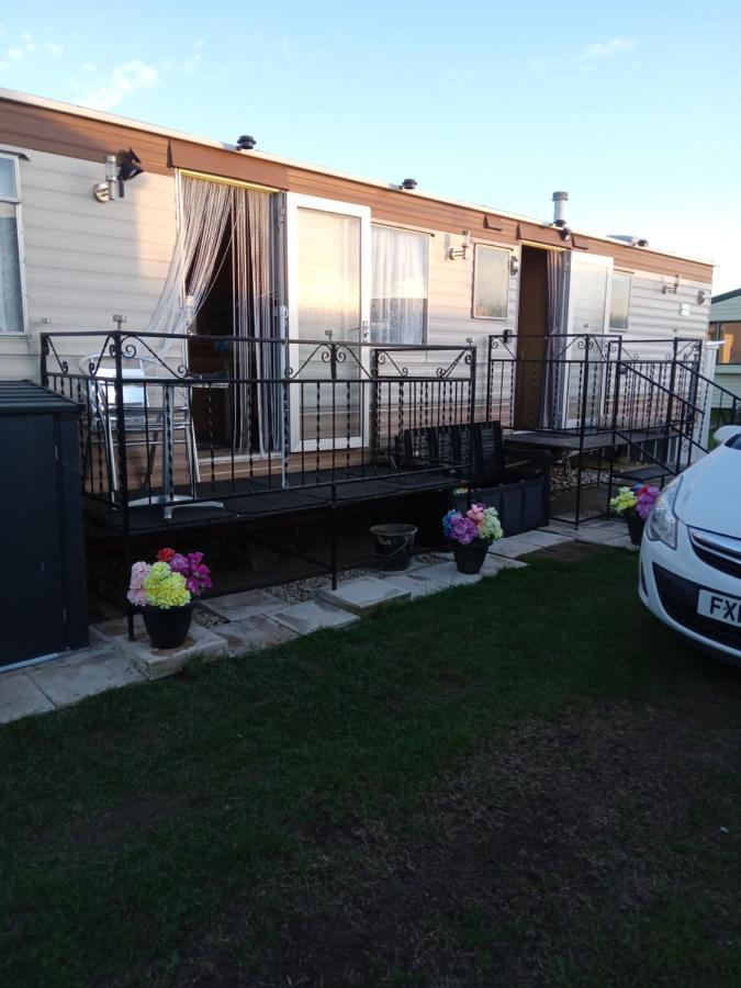 6 Birth Family Holiday Caravan Ingoldmells 10 Mins Walk To The Beach And Fantasy Island And Its Huge 7 Day Market,Easy Route To Skegness By Car Or Bus Bedding Provided Villa Exterior photo